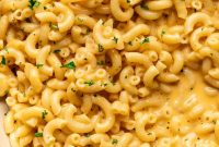 Creamy Homemade Macaroni and Cheese Recipe for Comfort Meals