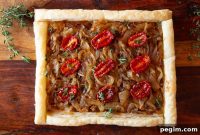 5-Ingredient Mushroom and Caramelized Onion Tart Recipe