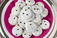 Danish Wedding Cookies Recipe (Keebler Copycat)