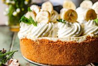 Silky Banana Cream Pie with Graham Cracker Crust Recipe