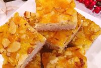 Apricot Almond Bars Recipe with Honey Glaze