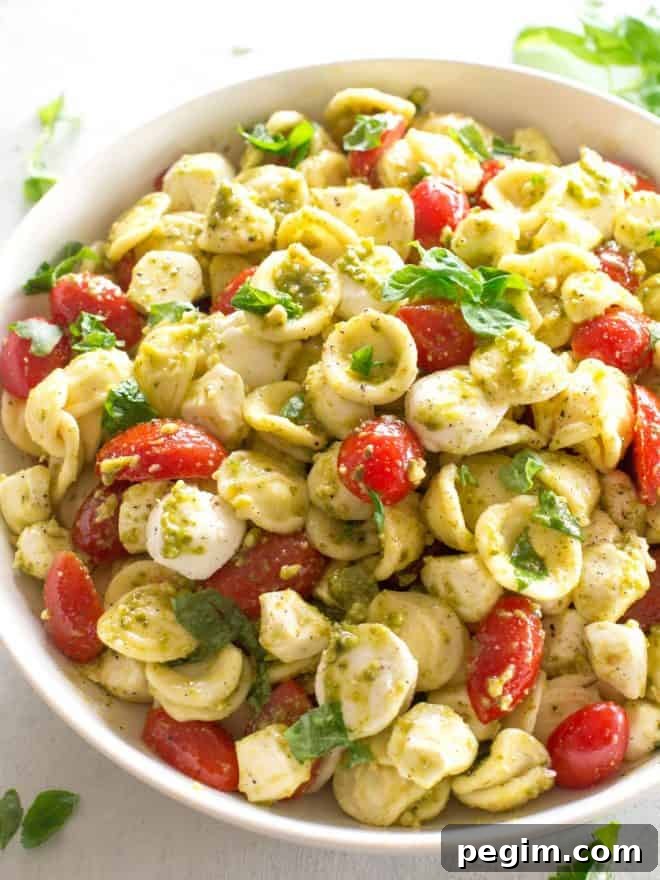 Caprese Pesto Pasta Salad