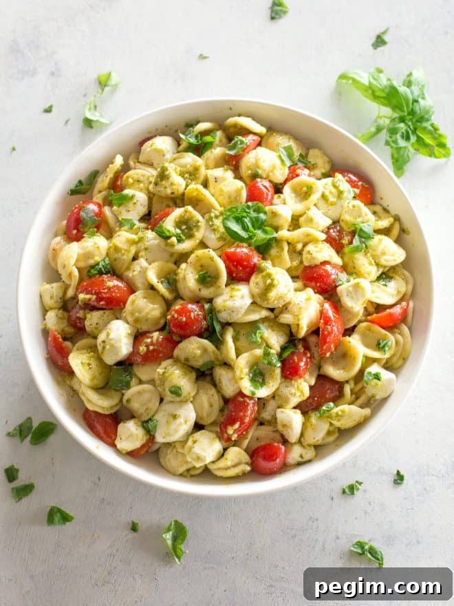 Caprese Pesto Pasta Salad