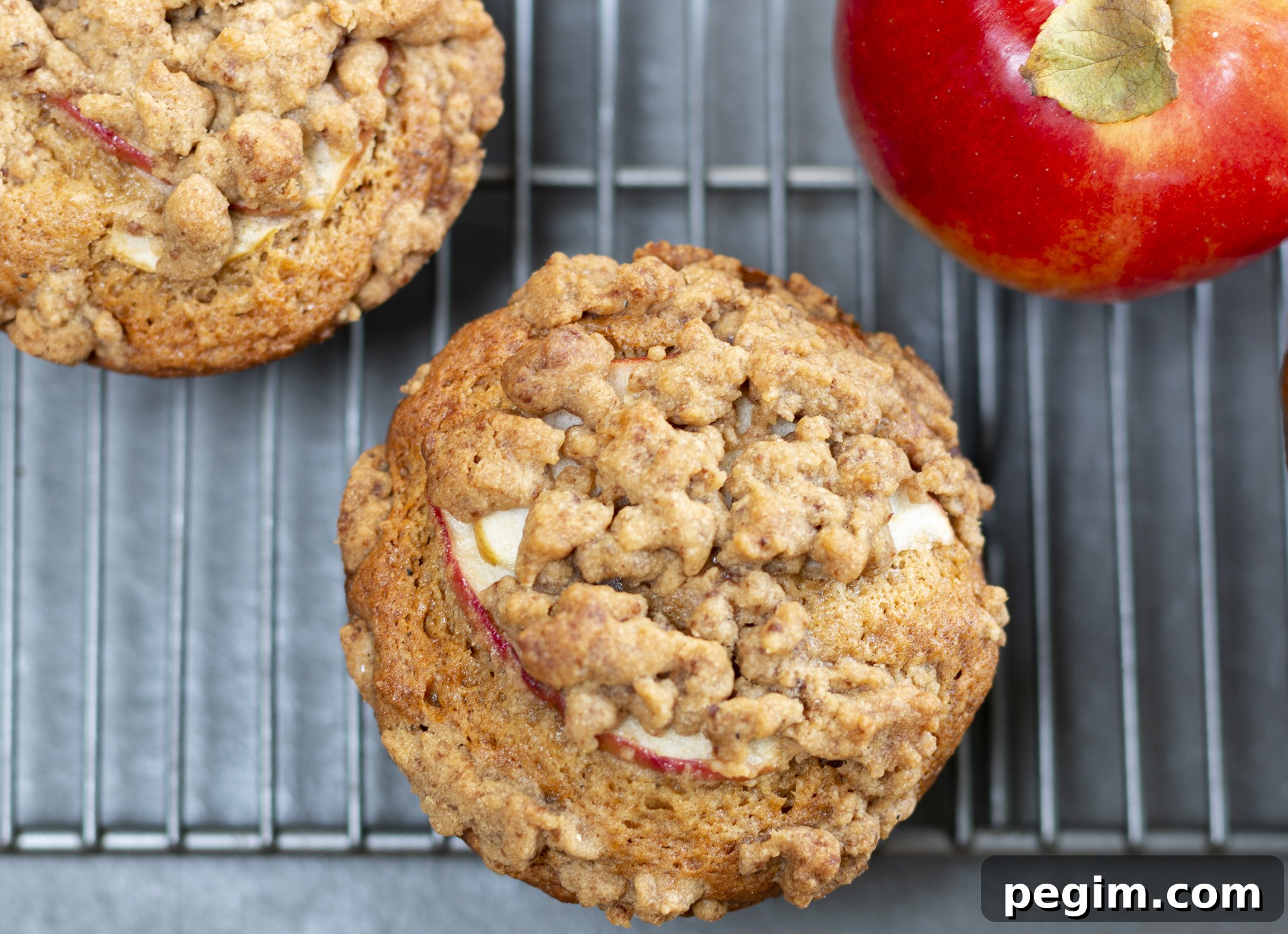 Apple slices and crumb topping