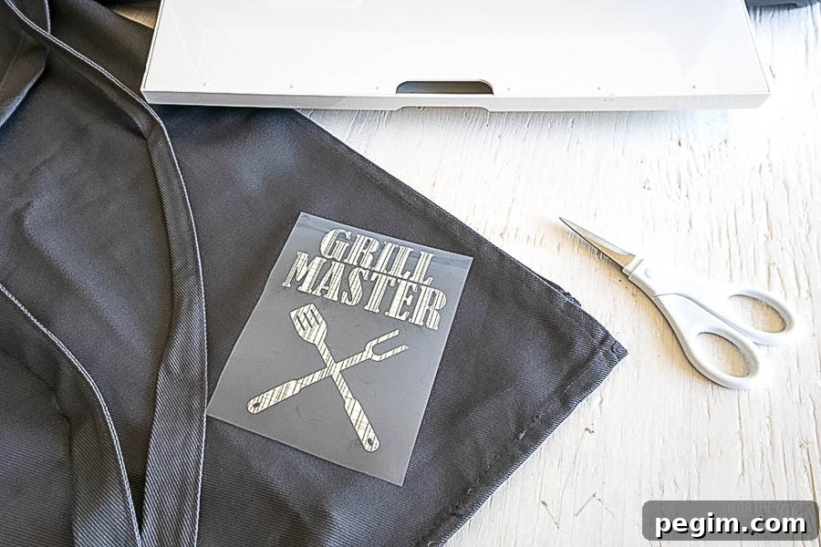 DIY Grill Master Apron Using A Cricut