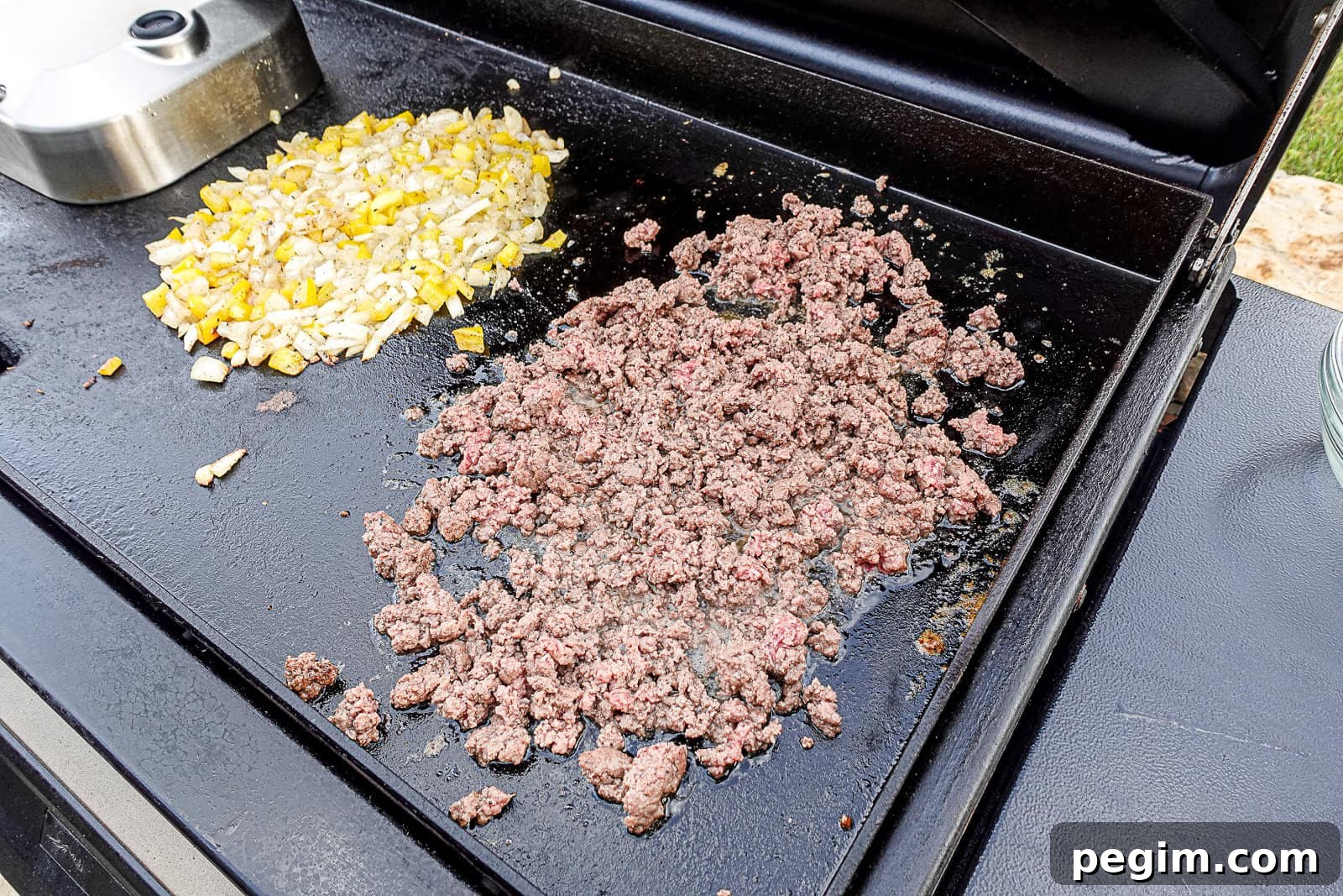 Griddle Cooking Cheeseburger Wraps on Traeger Flatrock Grill