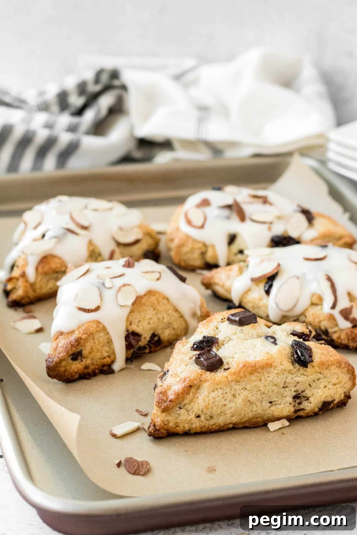 Chocolate Cherry Almond Scones Recipe — Tender, Flaky & Rich 2 Chocolate cherry almond scones