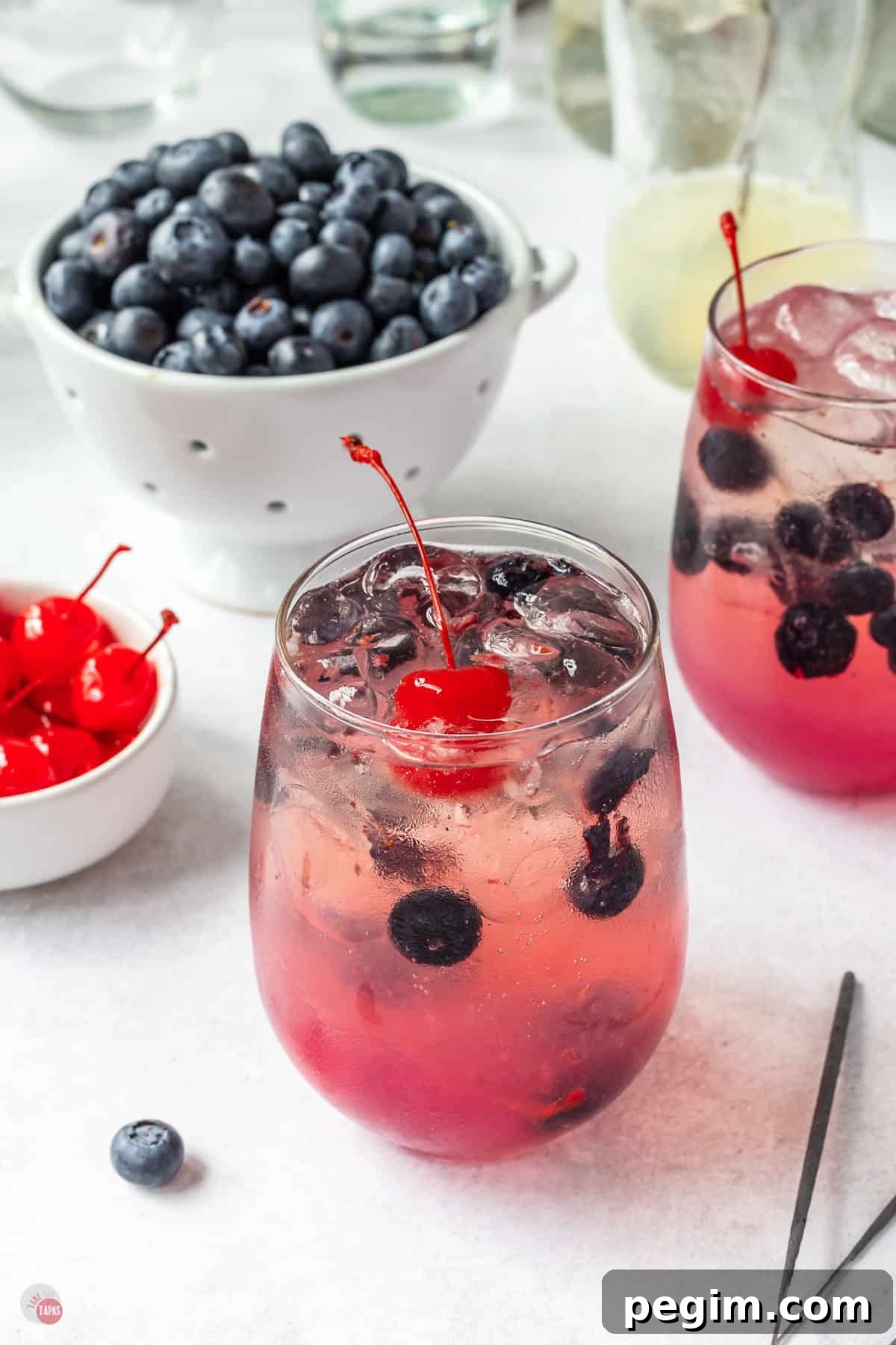 blueberry champagne cocktail