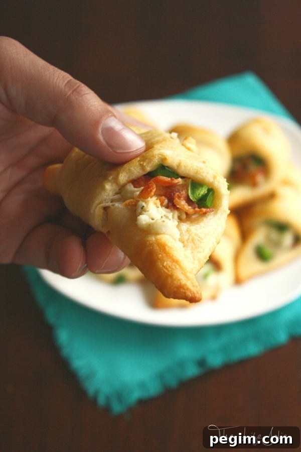 These Bacon Jalapeno Ranch Crescents are a super easy and delicious appetizer- they come together so quickly and taste awesome!