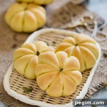kabocha pumpkin shaped bread