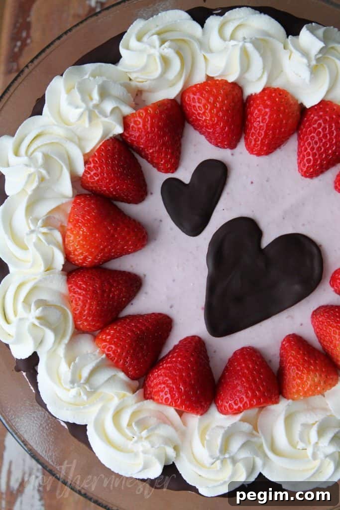 low carb strawberry cheesecake on a serving plate