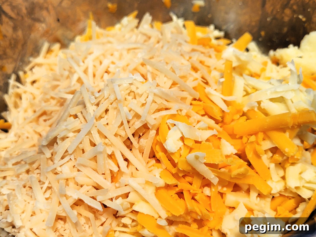 Shredded Cheese Mixture For Smoked Ham Mac And Cheese