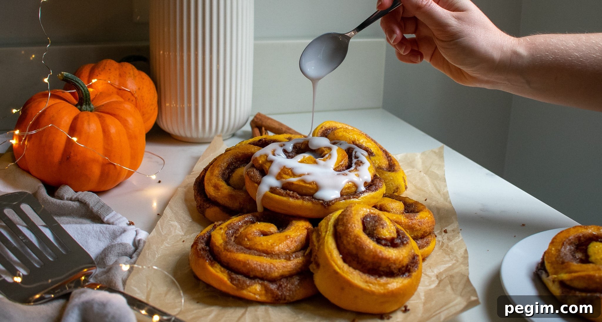 6 Ways to Embrace Hygge This Autumn 3 Pumpkin cinnamon rolls.