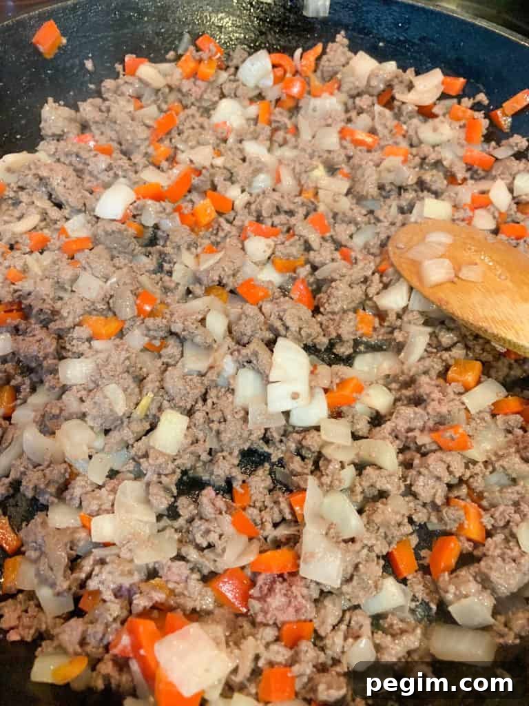 Taco Rice Bowl with Seasoned Beef and Pico de Gallo 4 Taco Skillet