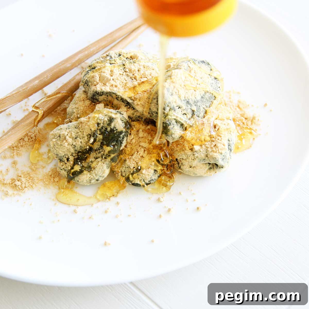 Mugwort mochi served with honey