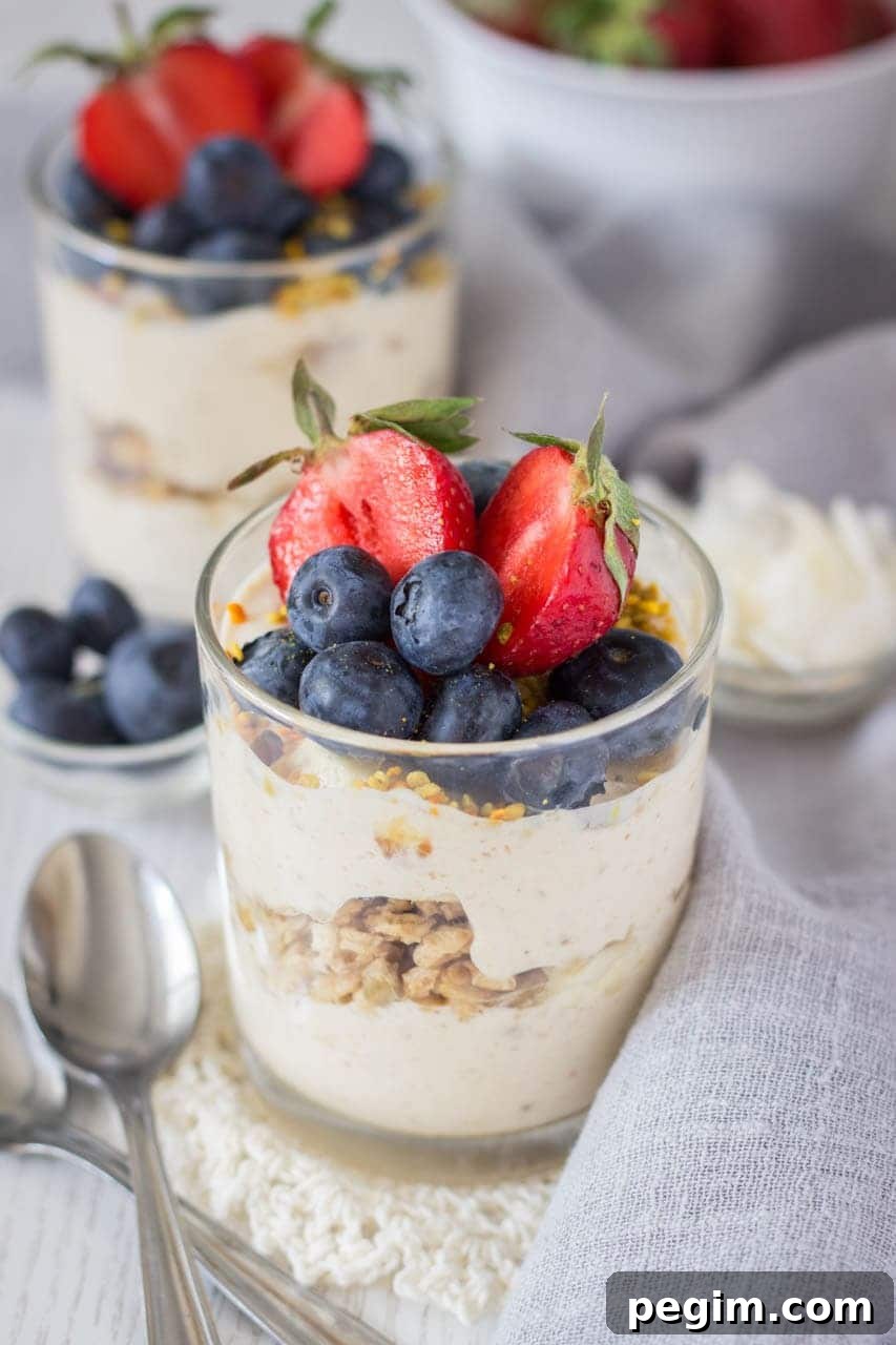 Peanut Butter Greek Yogurt Parfait with Granola 4 Peanut Butter Greek Yogurt Parfait cups made with peanut butter and honey cinnamon granola